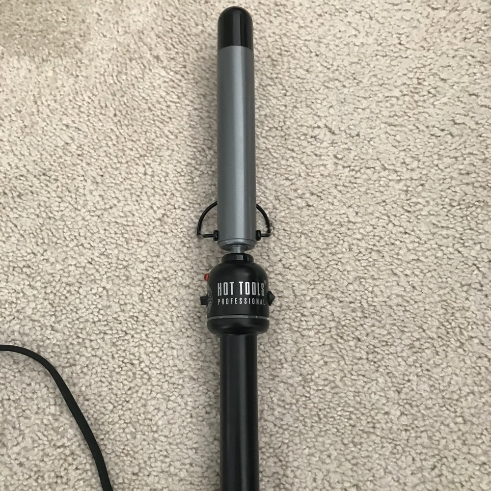Hot Tools curling iron 1”